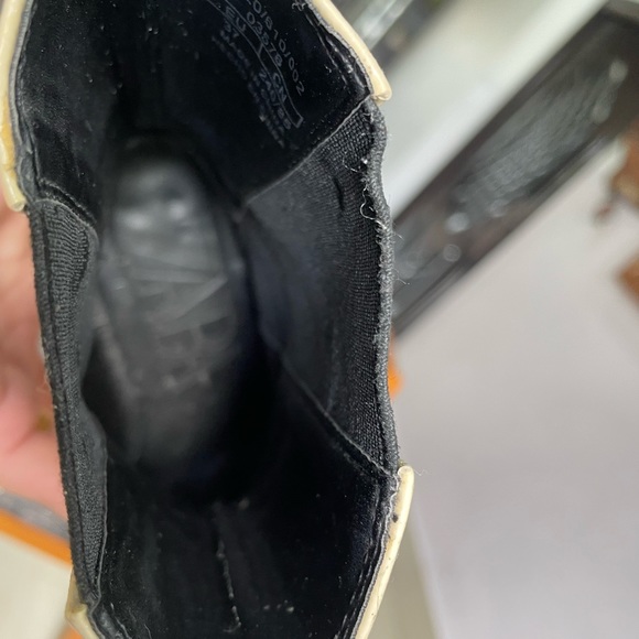 Zara ladies slim boots. Size 37. Wore twice only - Picture 3 of 9